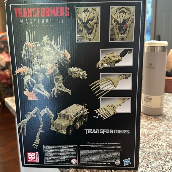 Transformers Masterpiece Movie Series Figurine MPM-14 Bonecrusher 27 cm - Picture 2 of 3